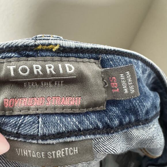 Torrid 18S Boyfriend Straight Distressed Vintage Stretch Jeans Medium Wash - Picture 8 of 12
